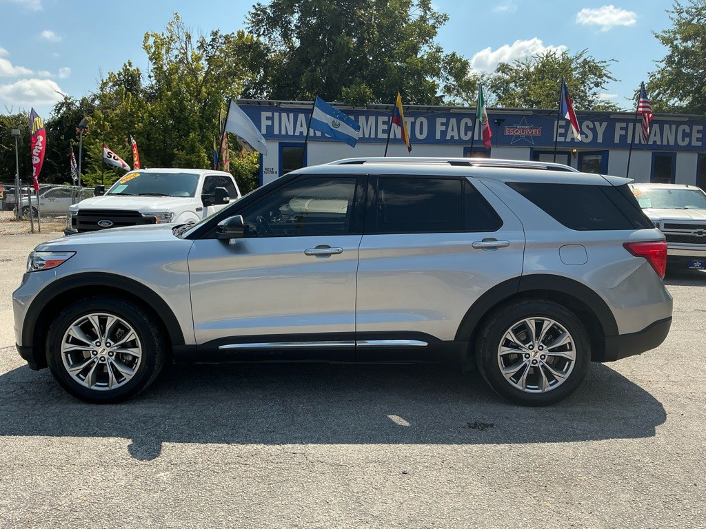 2021 Ford Explorer Image 3