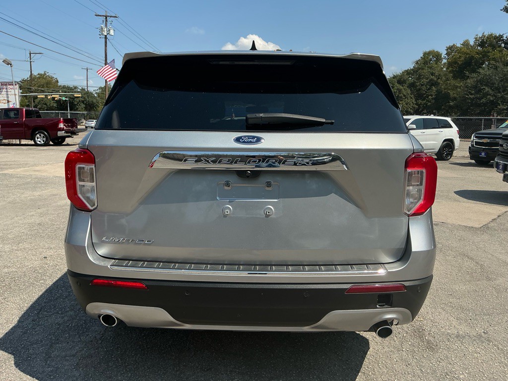 2021 Ford Explorer Image 4