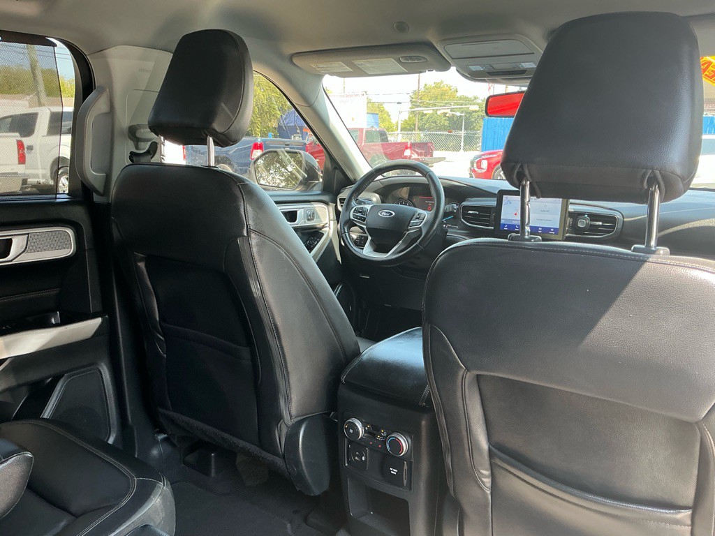 2021 Ford Explorer Image 9