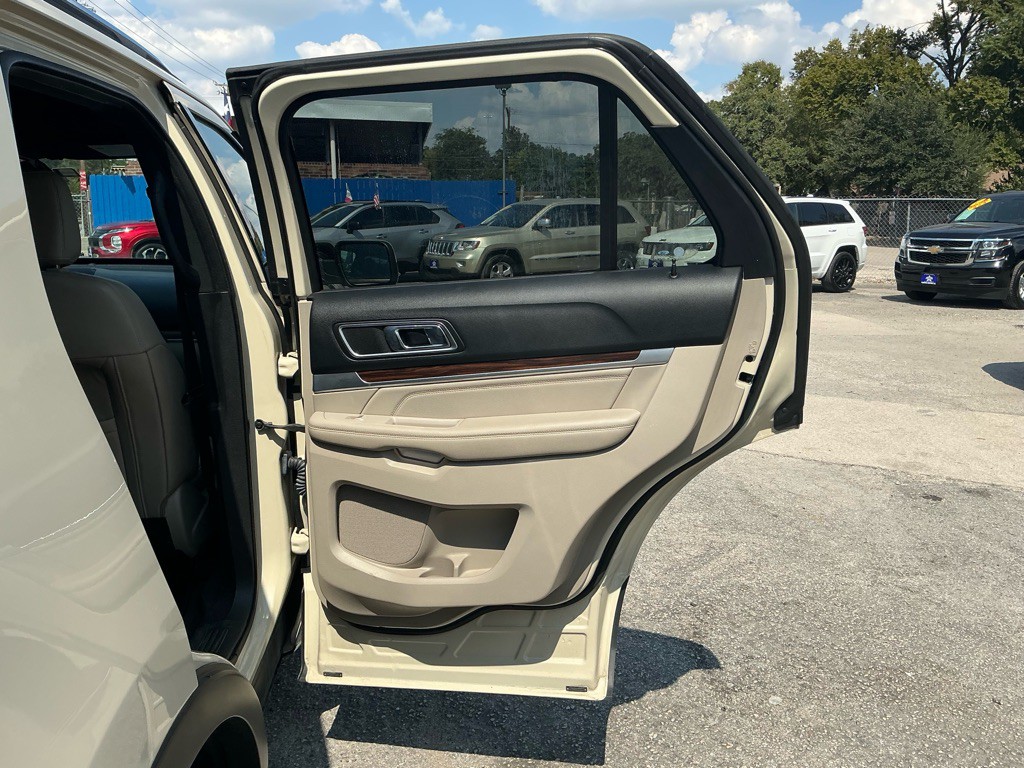 2018 Ford Explorer Image 6
