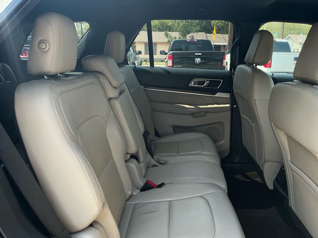 2018 Ford Explorer Image 7