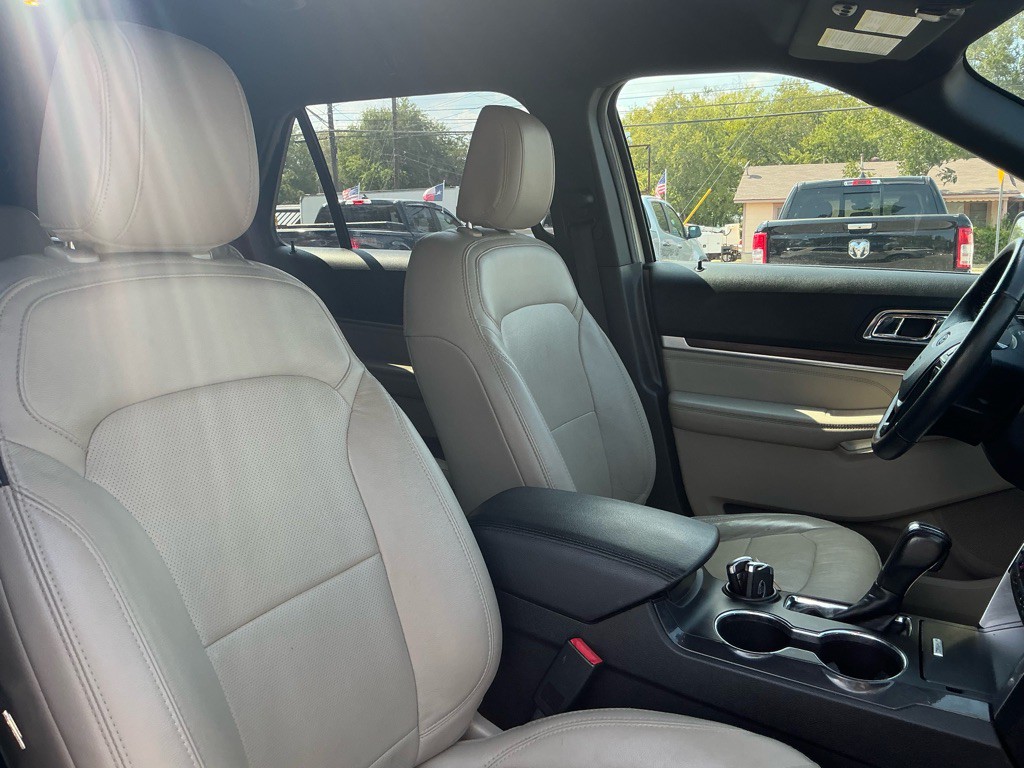 2018 Ford Explorer Image 11