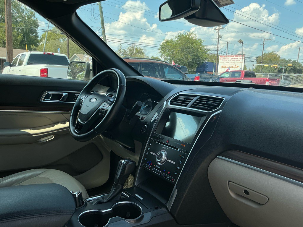 2018 Ford Explorer Image 12