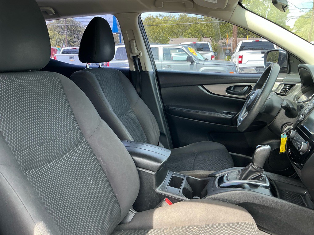 2019 Nissan Rogue Image 9