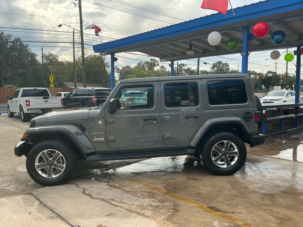 2022 Jeep Wrangler Unlimited Image 2