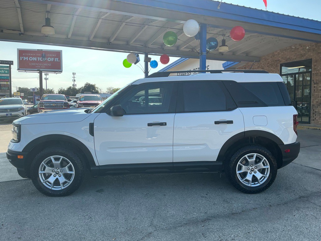 2021 Ford Bronco Image 3