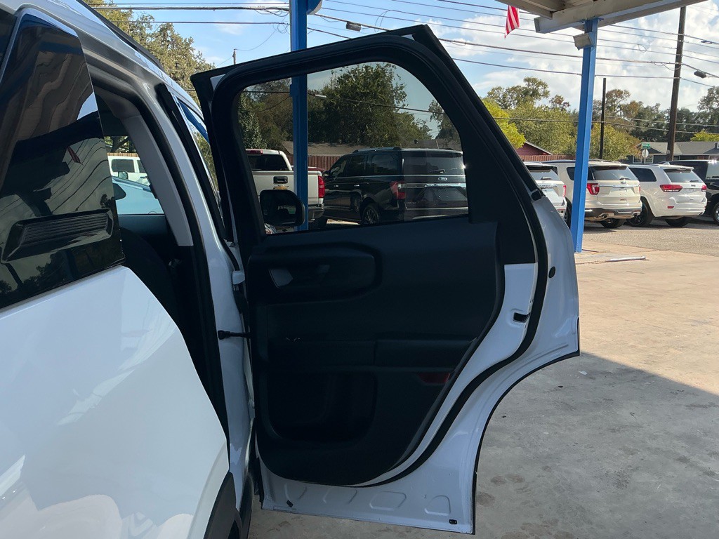 2021 Ford Bronco Image 6