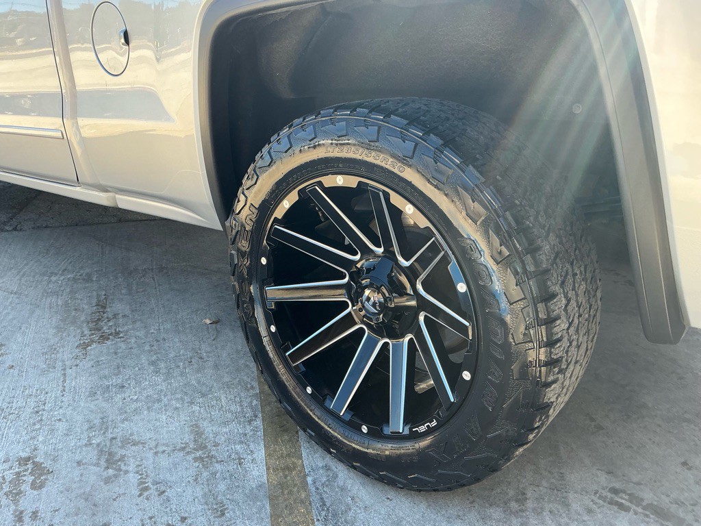 2015 GMC Sierra Image 4