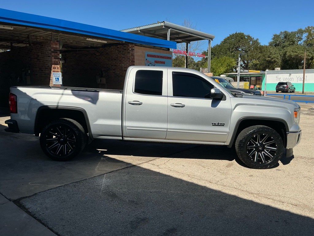 2015 GMC Sierra Image 8