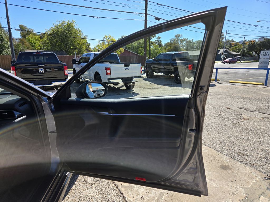 2023 Toyota Camry Image 9