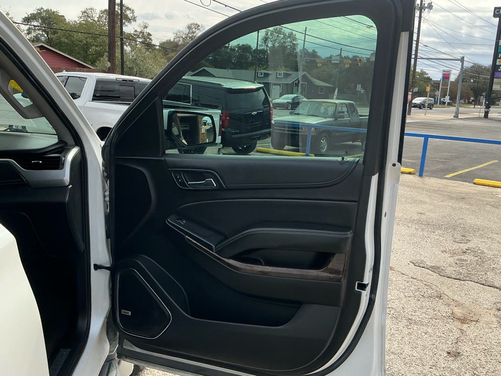 2016 Chevrolet Tahoe Image 28