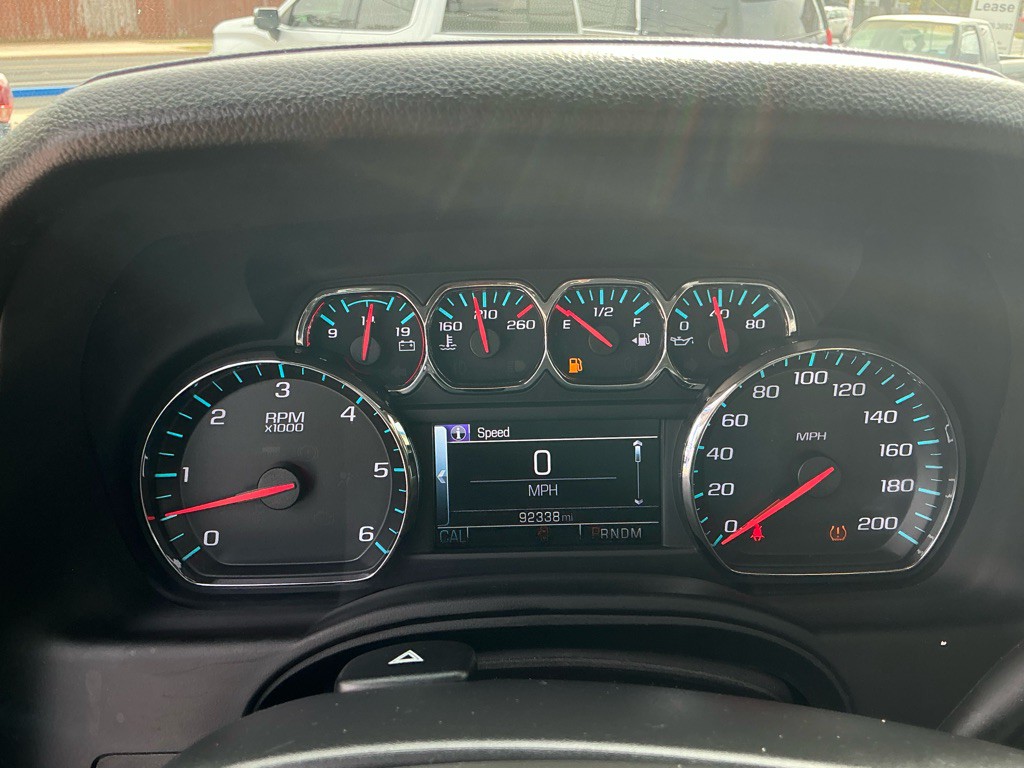 2016 Chevrolet Tahoe Image 33