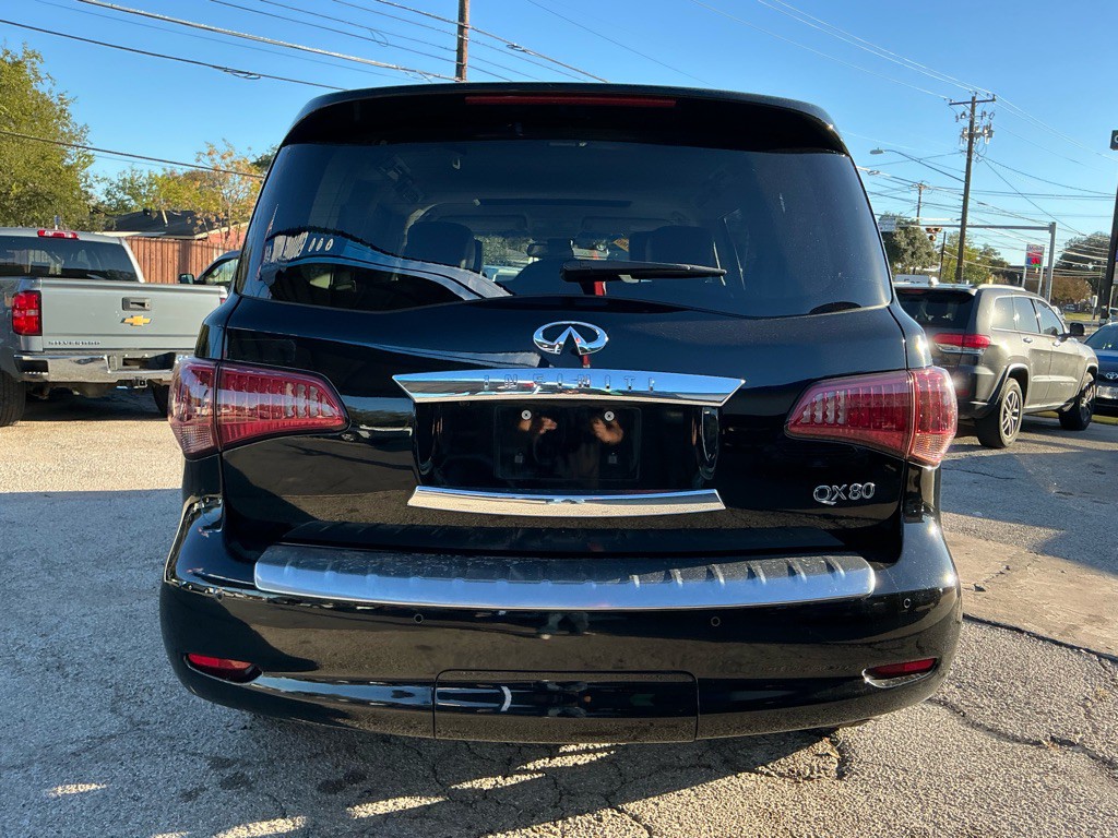 2017 INFINITI QX80 Image 4