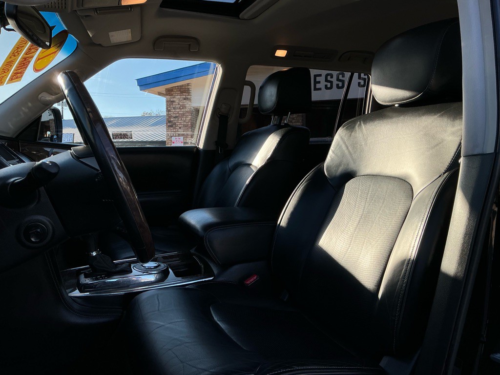 2017 INFINITI QX80 Image 15