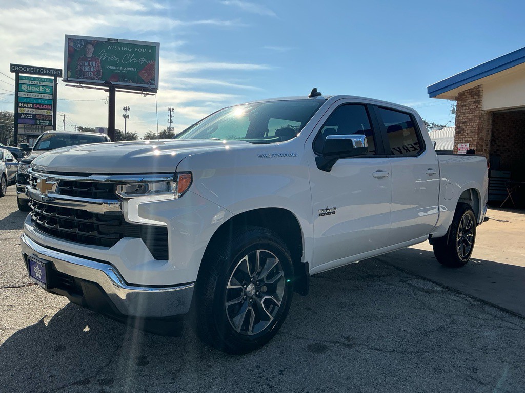 2023 Chevrolet Silverado 1500 Image 2