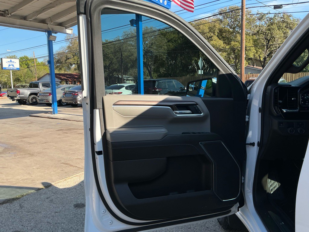 2023 Chevrolet Silverado 1500 Image 12