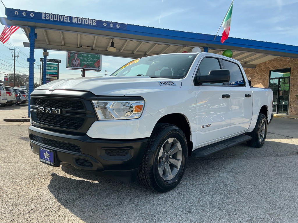 2022 RAM 1500 Image 2