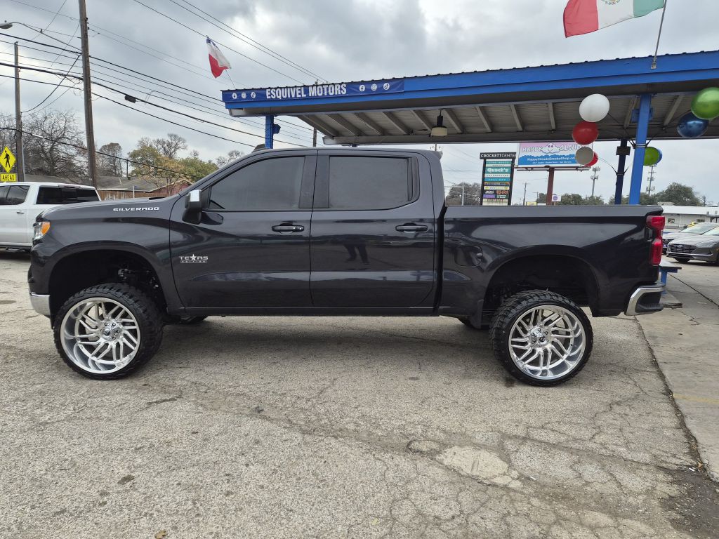 2023 Chevrolet Silverado 1500 Image 3