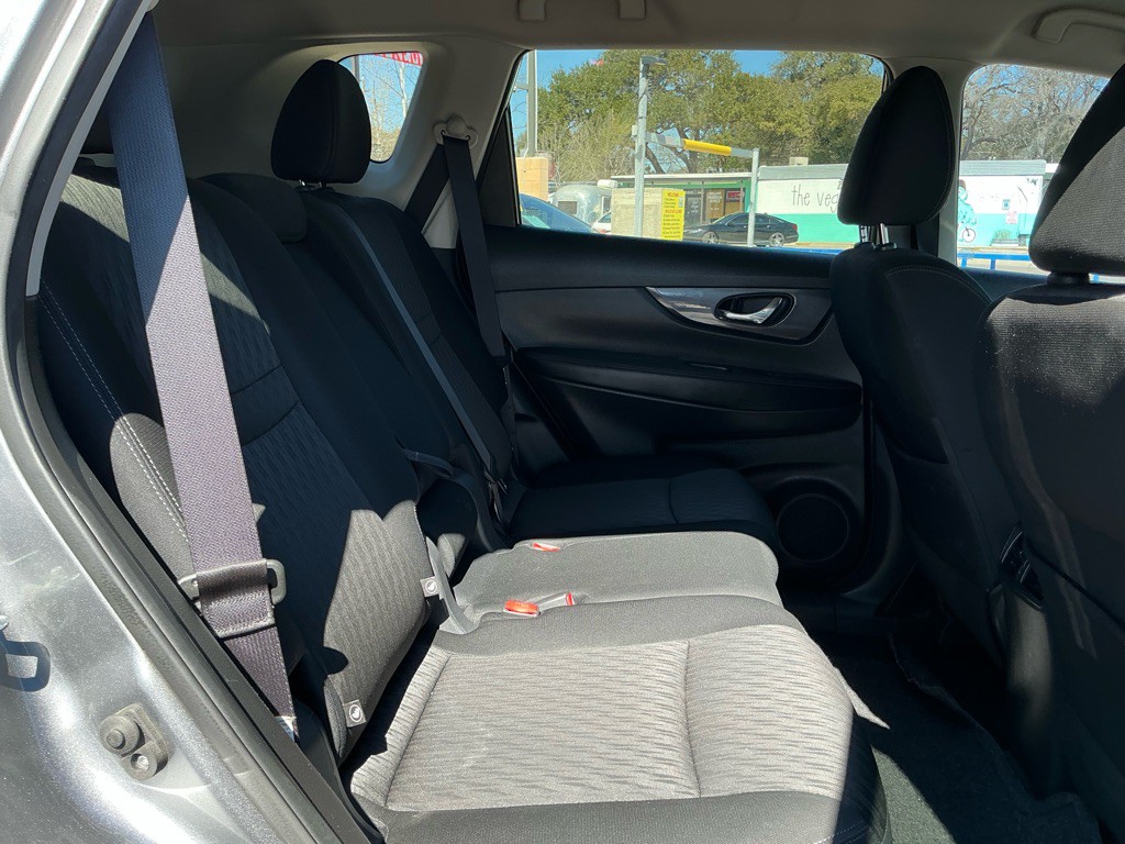 2018 Nissan Rogue Image 8