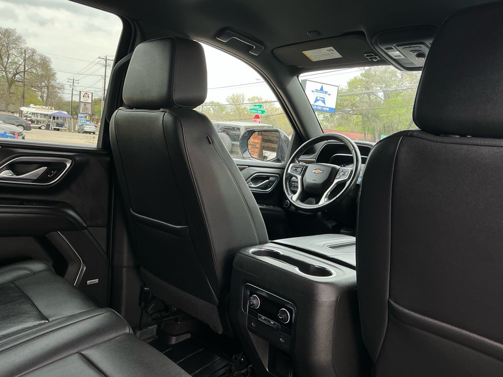 2022 Chevrolet Suburban Image 9