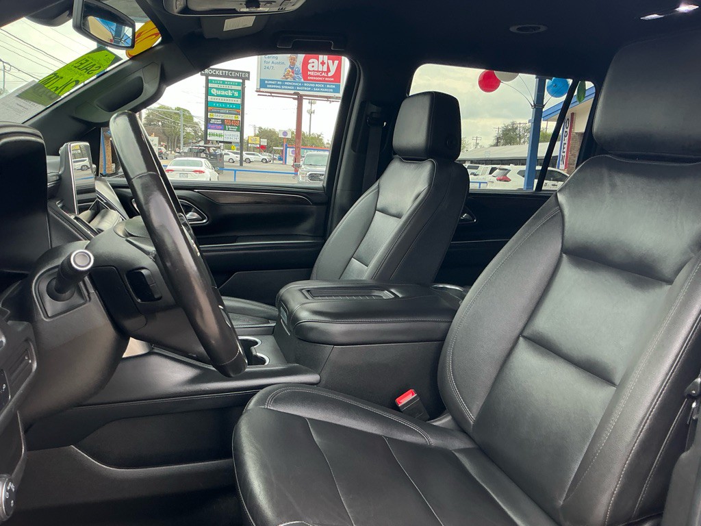 2022 Chevrolet Suburban Image 13