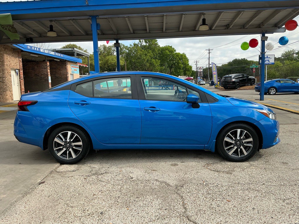 2022 Nissan Versa Image 5