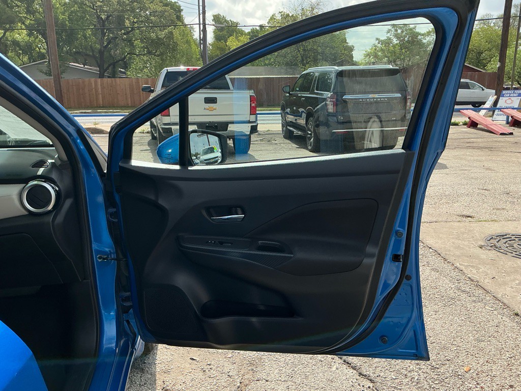 2022 Nissan Versa Image 8