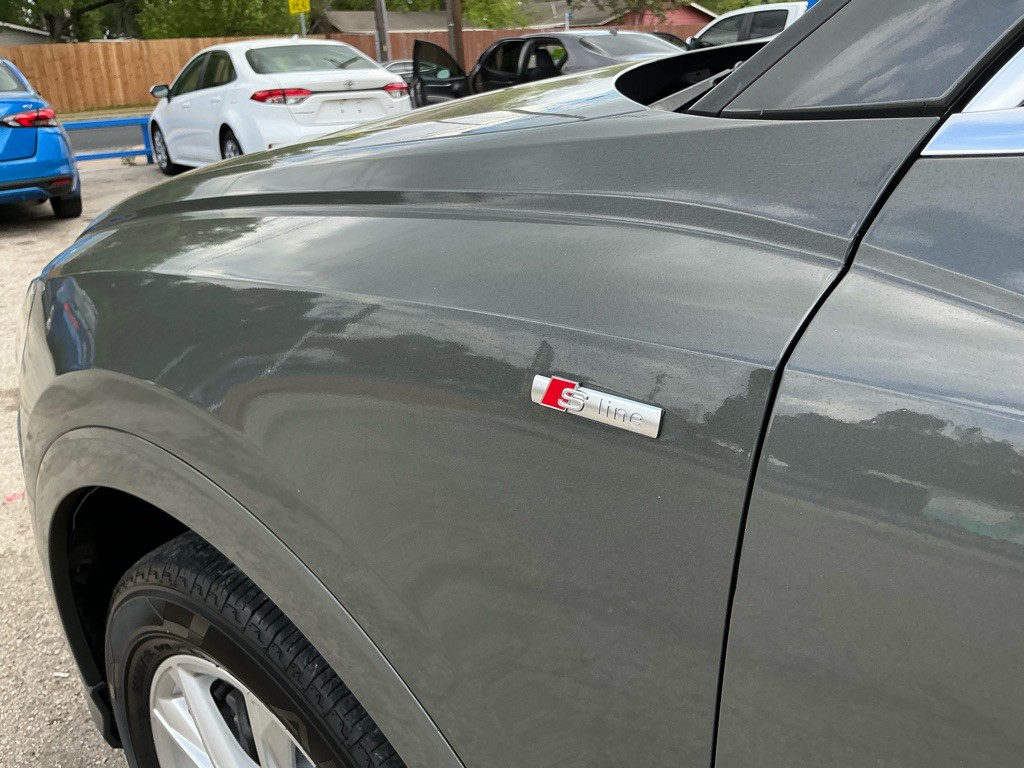 2022 Audi Q3 Image 4