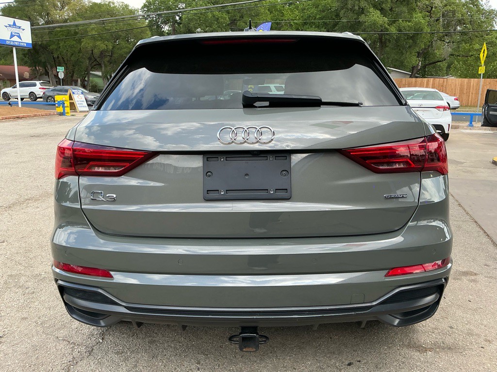 2022 Audi Q3 Image 5