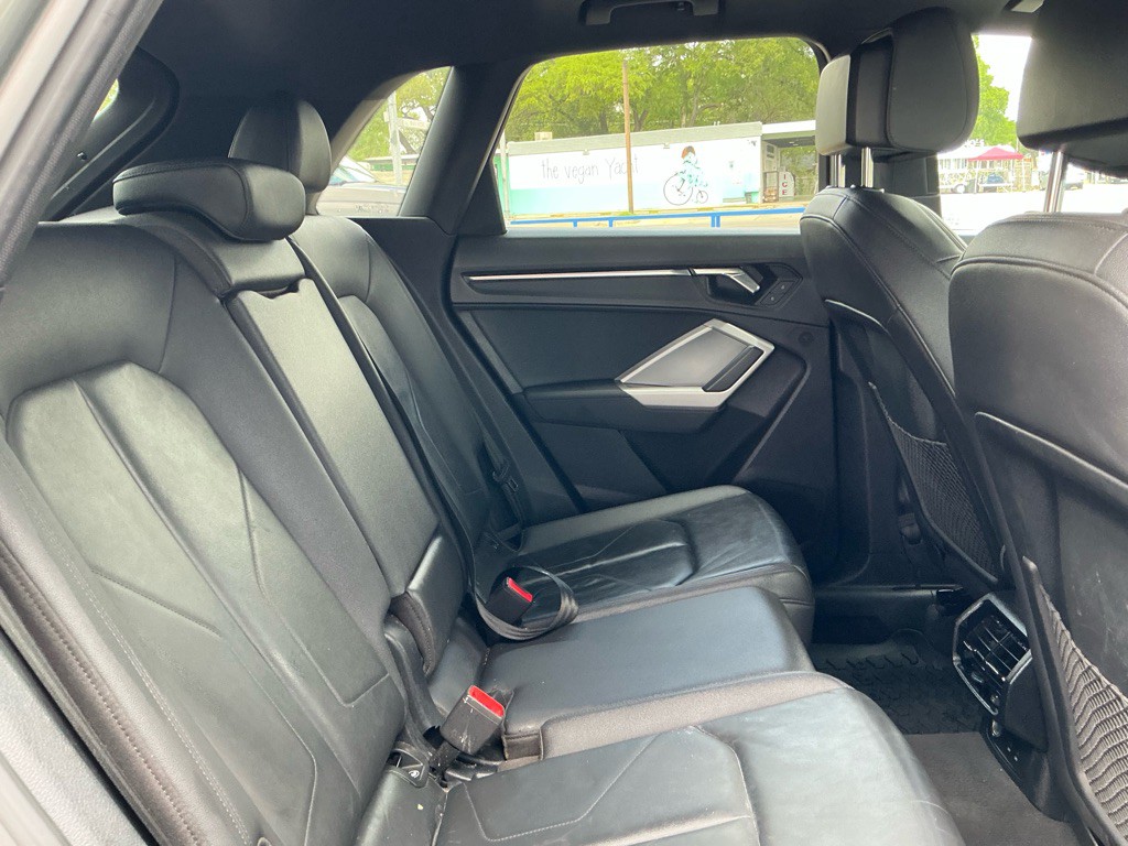 2022 Audi Q3 Image 8