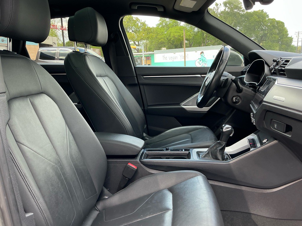 2022 Audi Q3 Image 11