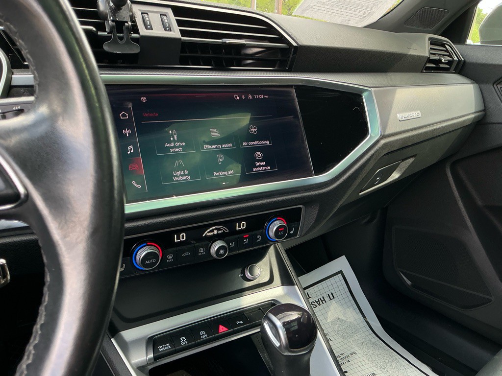 2022 Audi Q3 Image 13