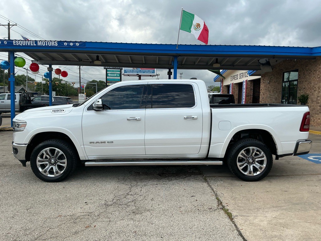 2019 RAM 1500 Image 3