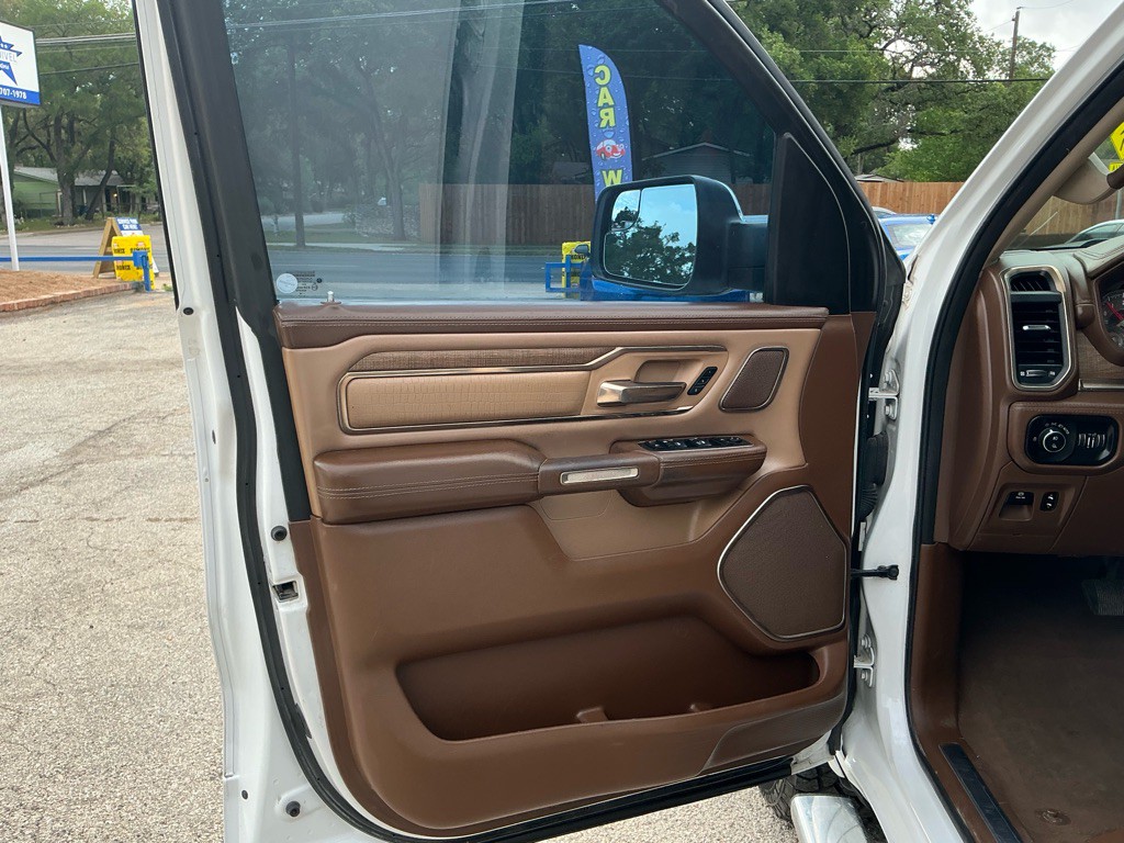 2019 RAM 1500 Image 17
