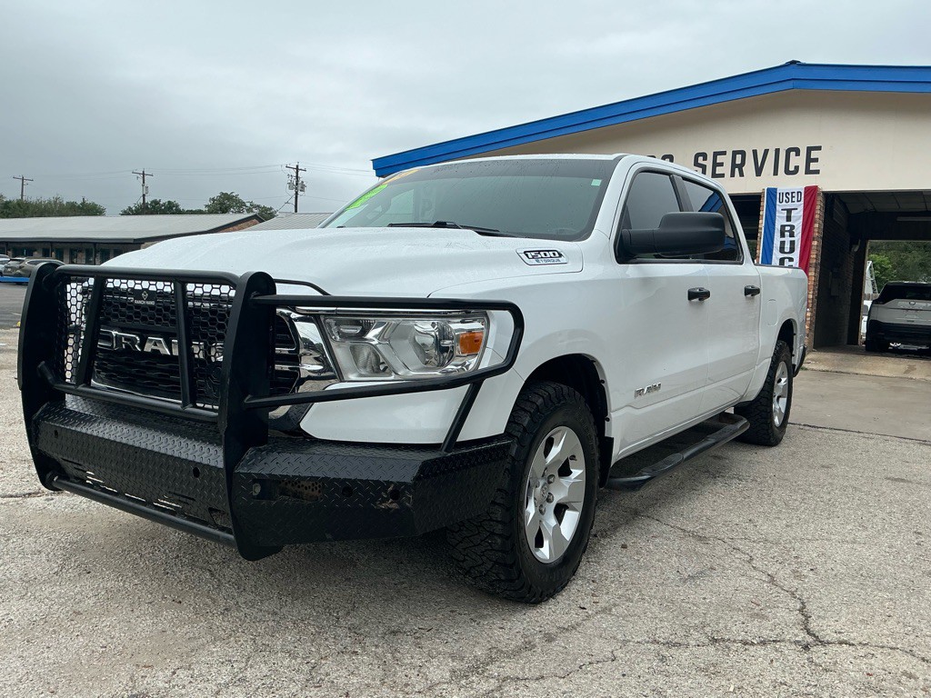 2024 RAM 1500 Image 2