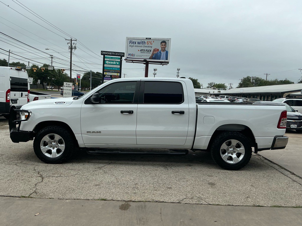 2024 RAM 1500 Image 3
