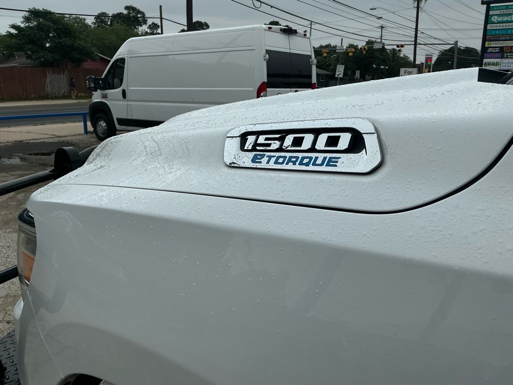 2024 RAM 1500 Image 4