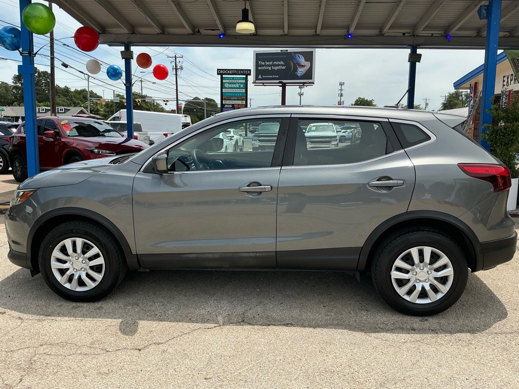 2019 Nissan Rogue Image 3