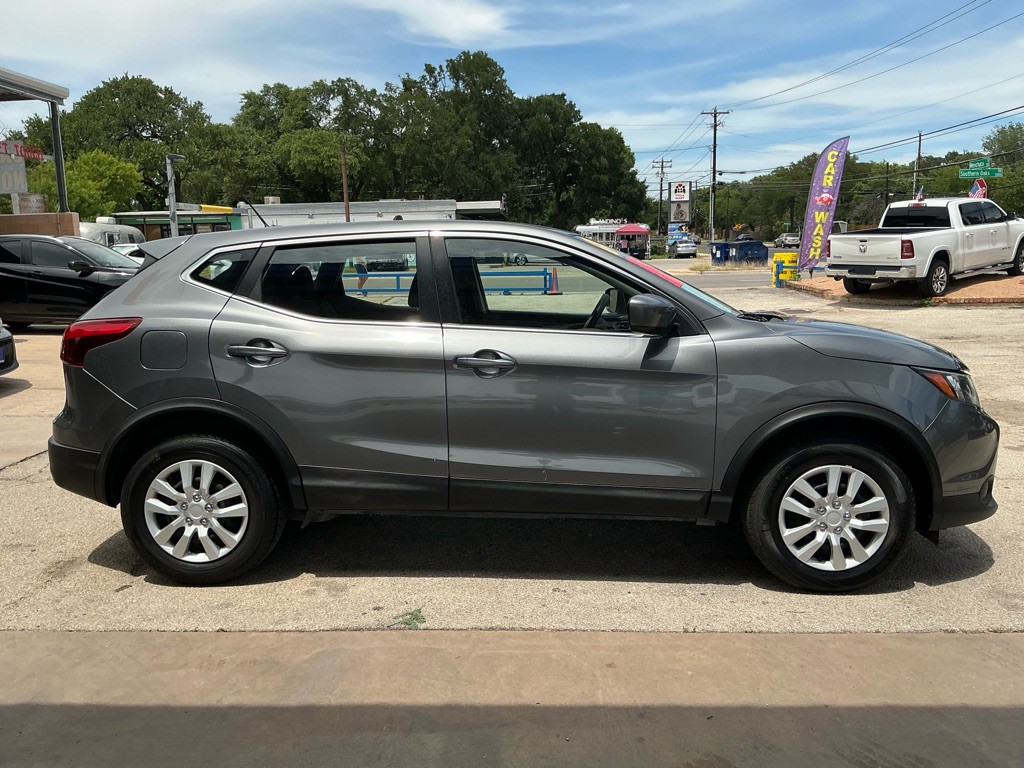 2019 Nissan Rogue Image 5