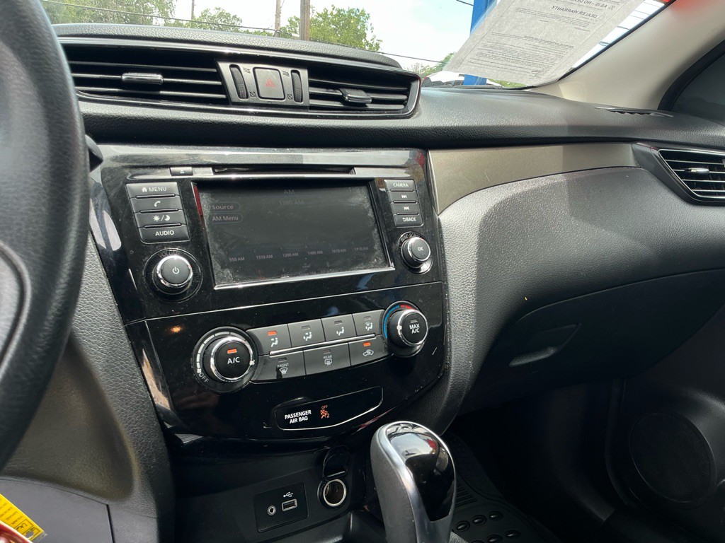 2019 Nissan Rogue Image 13