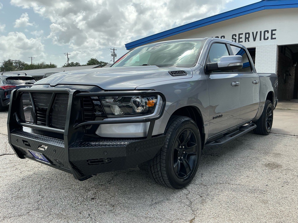 2020 RAM 1500 Image 2