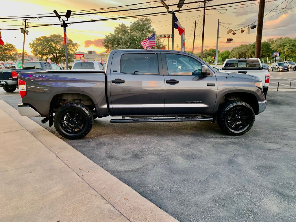 2014 Toyota Tundra Image 8