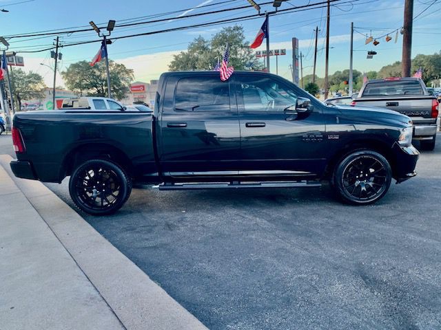 2017 RAM 1500 Image 4