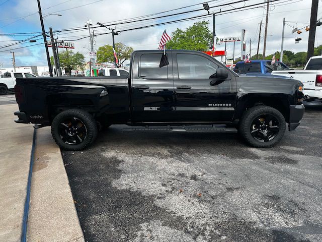 2017 Chevrolet Silverado 1500 Image 4