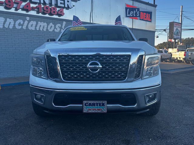 2017 Nissan Titan Image 2