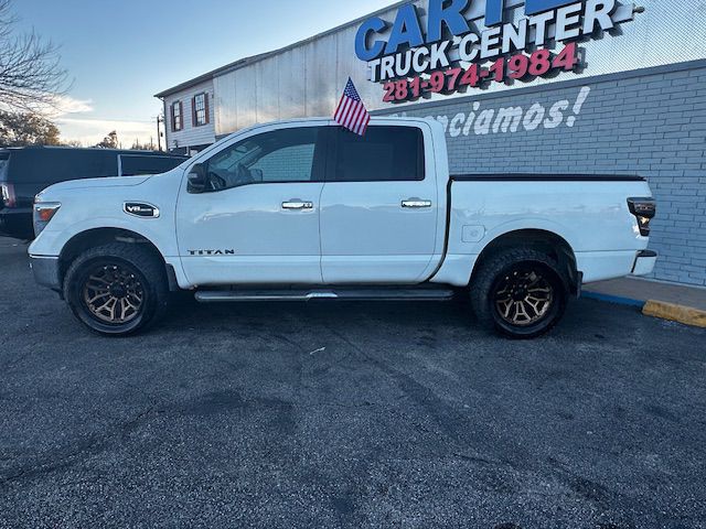 2017 Nissan Titan Image 8