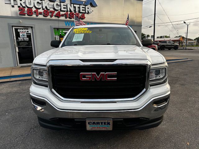 2017 GMC Sierra Image 2