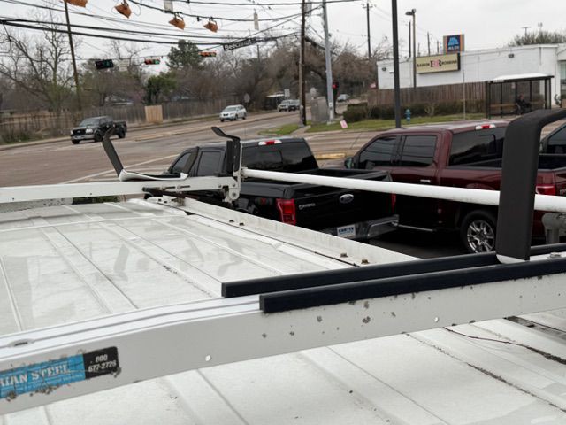 2017 Nissan NV Image 10