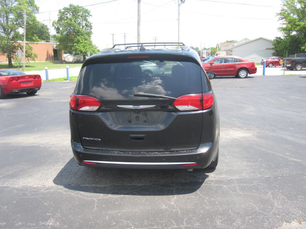 2018 Chrysler Pacifica Image 6
