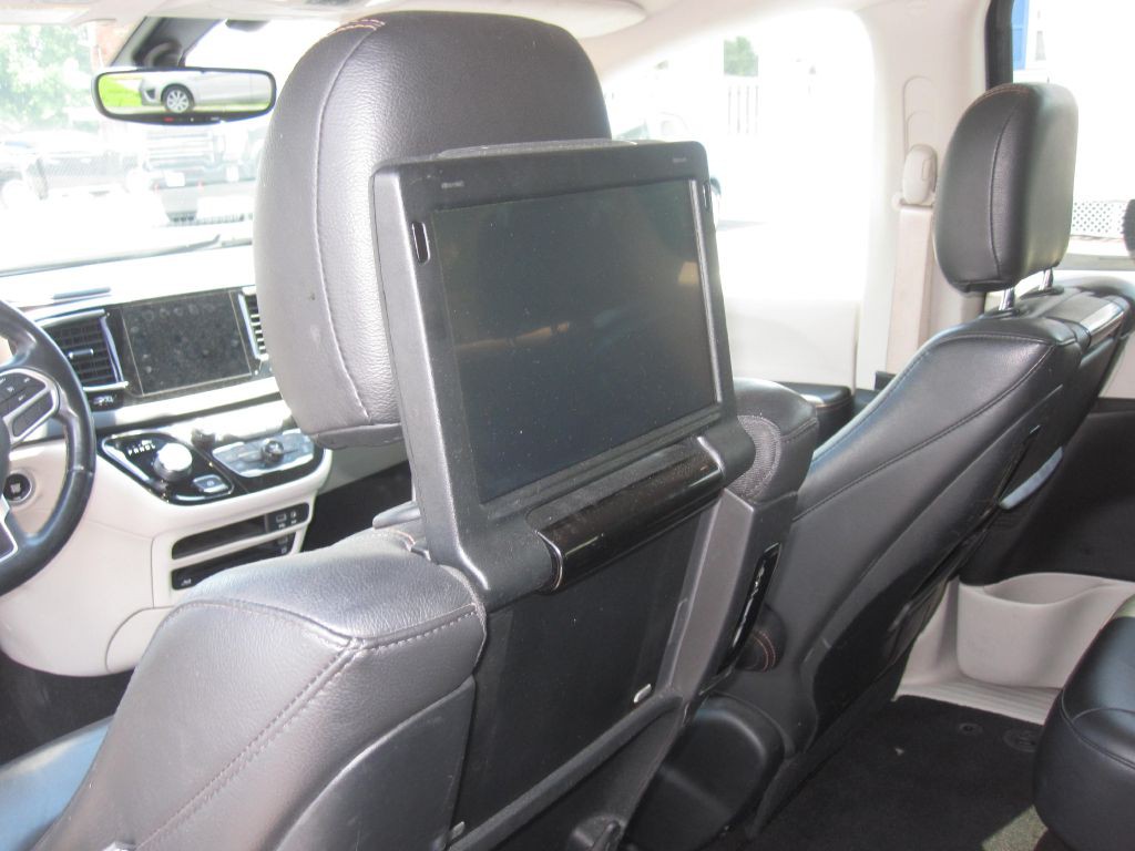 2018 Chrysler Pacifica Image 13
